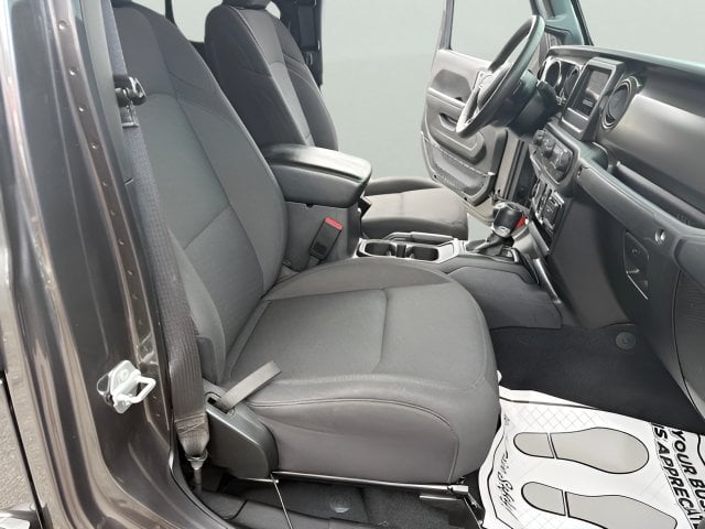 Pre-Owned 2023 Jeep Gladiator Sport S - photo - 24