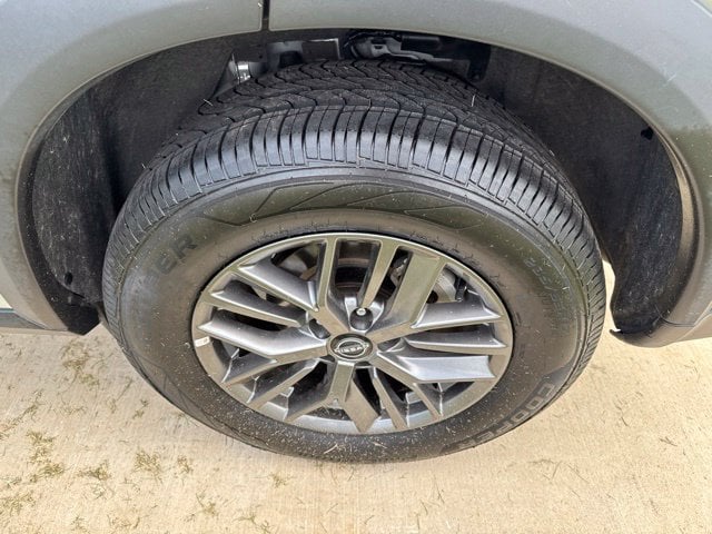 Pre-Owned 2024 Nissan Rogue S - photo - 9