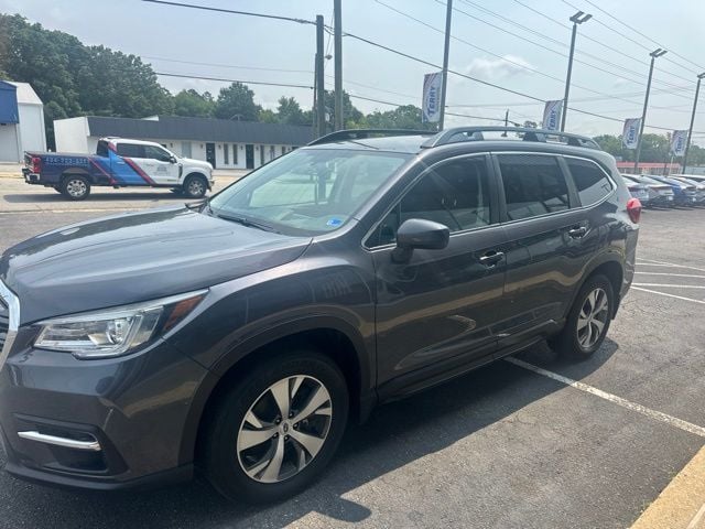 Pre-Owned 2022 Subaru Ascent Premium - photo - 2