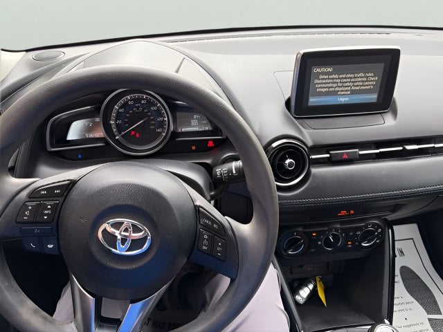 Pre-Owned 2018 Toyota Yaris iA Base - photo - 7