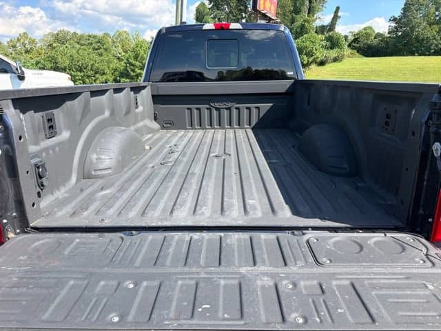 Pre-Owned 2025 Ford F-350SD Lariat - photo - 11