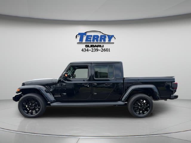 Pre-Owned 2022 Jeep Gladiator High Altitude - photo - 2