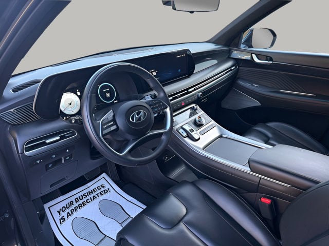 Pre-Owned 2025 Hyundai Palisade Calligraphy - photo - 3