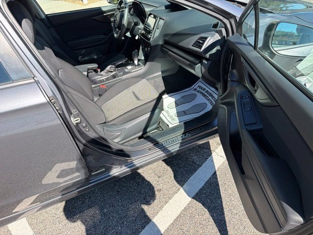 Pre-Owned 2022 Subaru Impreza Base - photo - 9