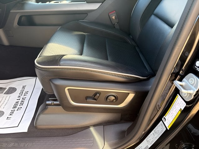Pre-Owned 2025 Ram 1500 Laramie - photo - 6