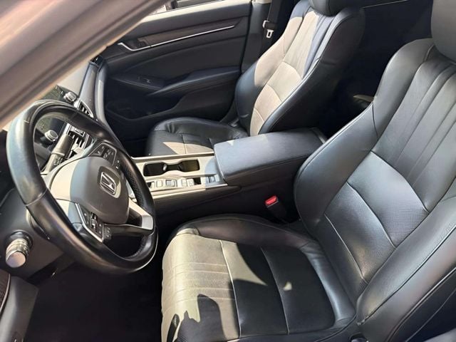 Pre-Owned 2018 Honda Accord Hybrid Touring - photo - 10