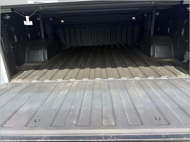 Pre-Owned 2024 Chevrolet Silverado 1500 Custom - photo - 25