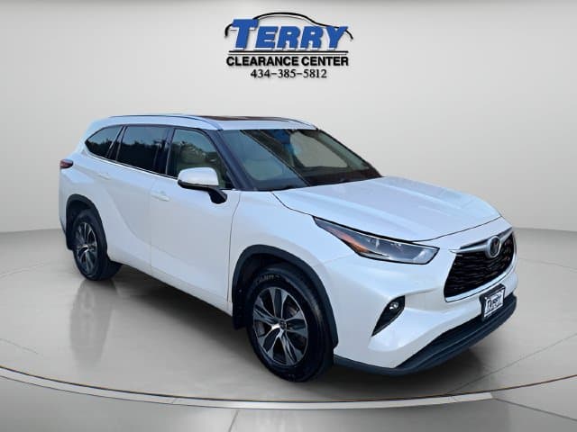 Pre-Owned 2021 Toyota Highlander XLE - photo - 1