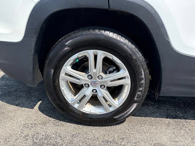 Pre-Owned 2024 GMC Terrain SLE - photo - 11