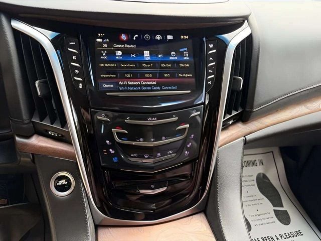 Pre-Owned 2019 Cadillac Escalade Luxury - photo - 13