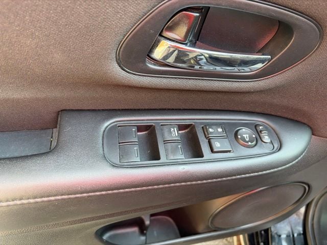 Pre-Owned 2021 Honda HR-V Sport - photo - 8