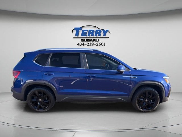 Pre-Owned 2023 Volkswagen Taos 1.5T SE - photo - 0