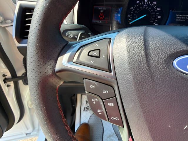 Pre-Owned 2023 Ford Edge ST Line - photo - 9