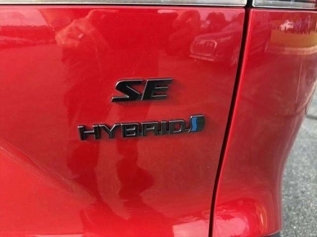 Pre-Owned 2024 Toyota Corolla Cross Hybrid XSE - photo - 24
