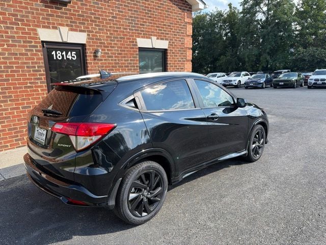 Pre-Owned 2021 Honda HR-V Sport - photo - 4