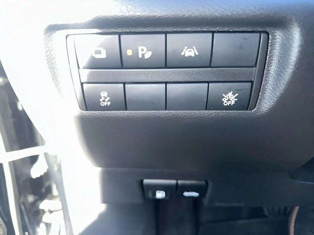 Pre-Owned 2024 Nissan Versa 1.6 S - photo - 7