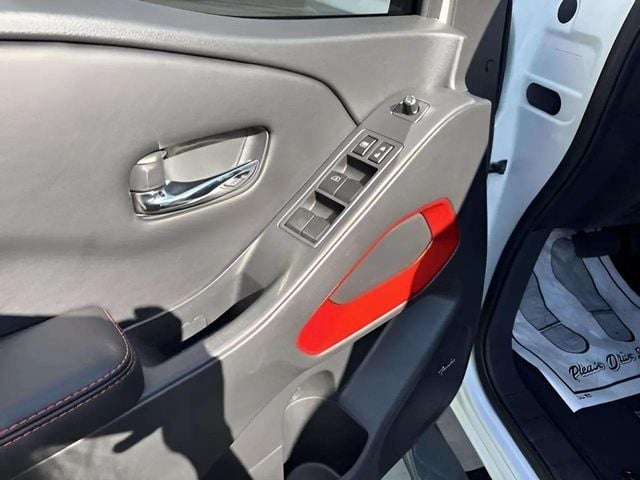 Pre-Owned 2025 Nissan Frontier PRO-4X - photo - 22