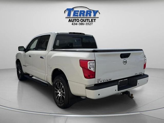 Pre-Owned 2021 Nissan Titan SV - photo - 4