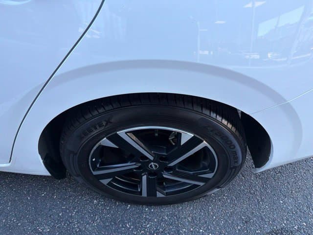 Pre-Owned 2024 Nissan Sentra SV - photo - 20