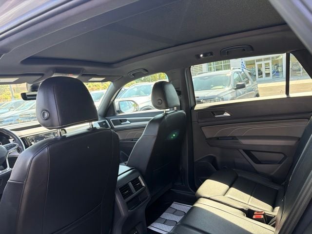 Pre-Owned 2023 Volkswagen Atlas Cross Sport 3.6L V6 SEL - photo - 6