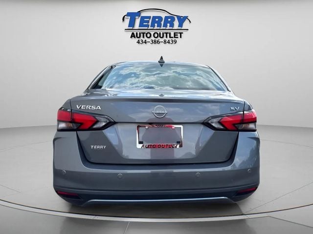 Pre-Owned 2023 Nissan Versa 1.6 SV - photo - 3