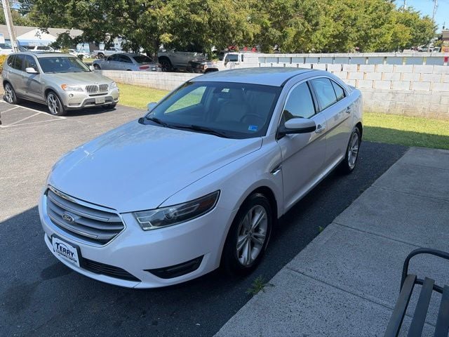 Pre-Owned 2016 Ford Taurus SEL - photo - 2