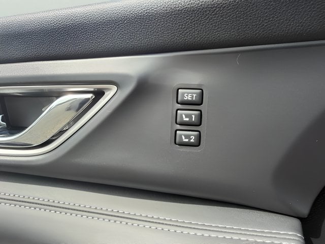Pre-Owned 2024 Subaru Ascent Limited - photo - 17