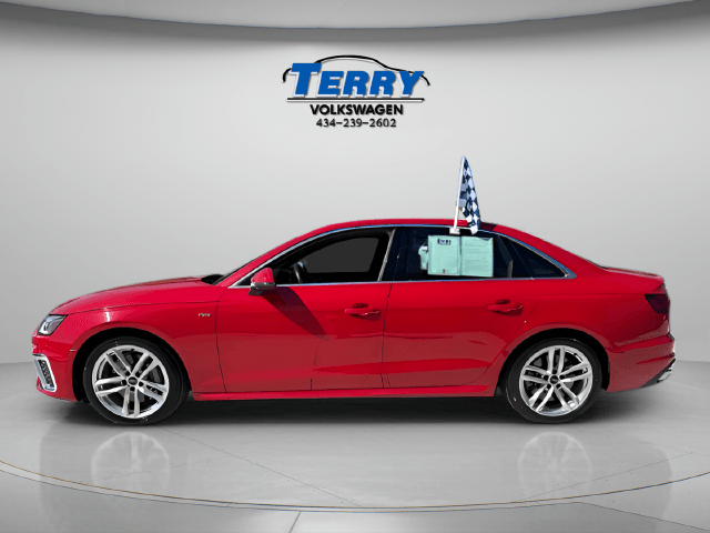 Pre-Owned 2024 Audi A4 45 S line Premium Plus - photo - 1