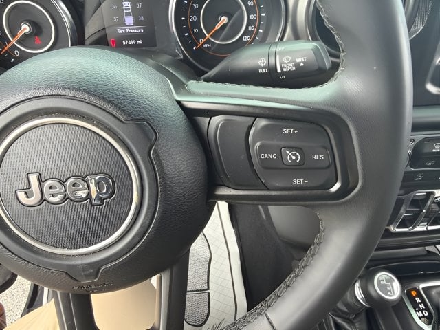 Pre-Owned 2023 Jeep Gladiator Sport S - photo - 11