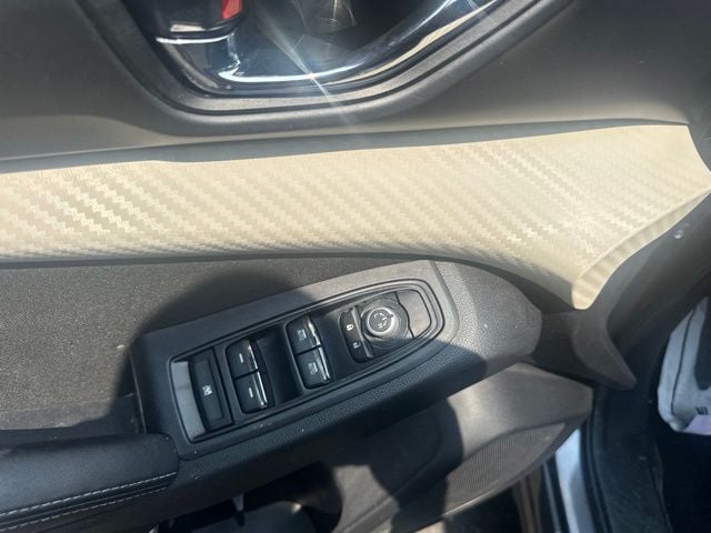 Pre-Owned 2022 Subaru Ascent Premium - photo - 5