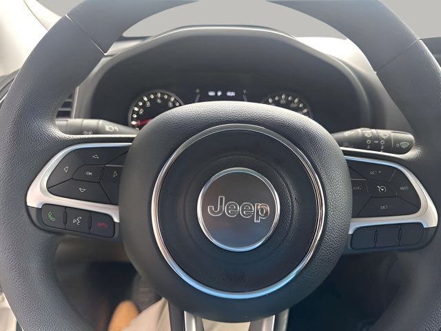 Pre-Owned 2023 Jeep Renegade Latitude - photo - 6