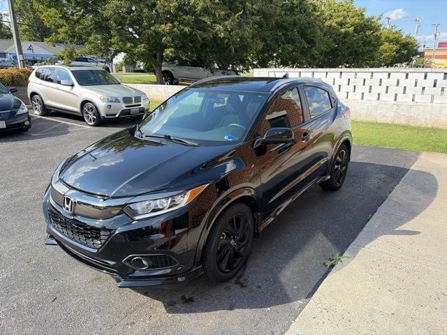 Pre-Owned 2021 Honda HR-V Sport - photo - 2
