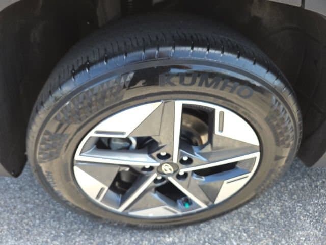 Pre-Owned 2025 Hyundai Tucson SEL - photo - 16