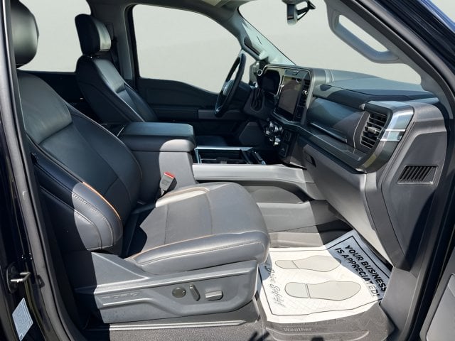 Pre-Owned 2025 Ford F-350SD Lariat - photo - 8