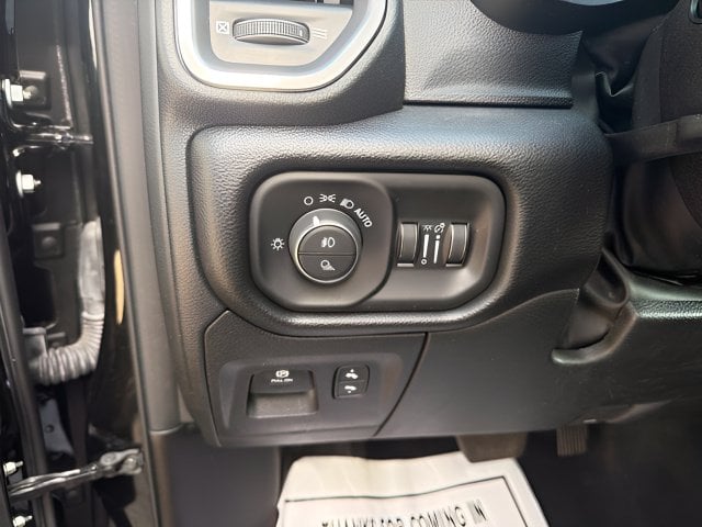 Pre-Owned 2025 Ram 1500 Laramie - photo - 5