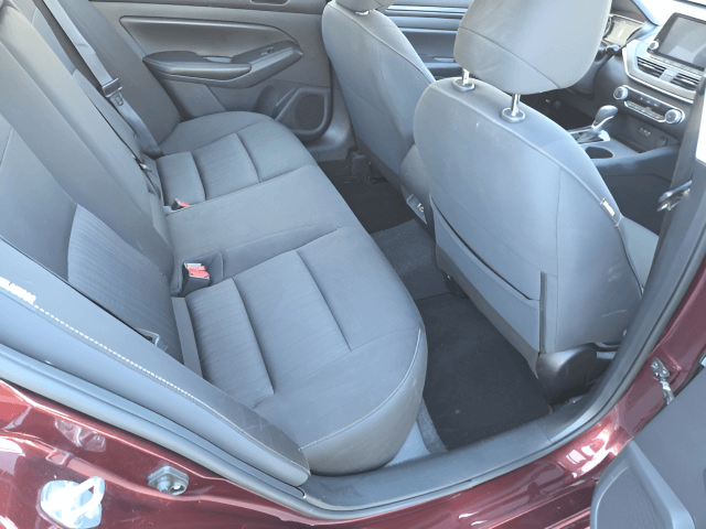 Pre-Owned 2025 Nissan Altima 2.5 SV - photo - 17
