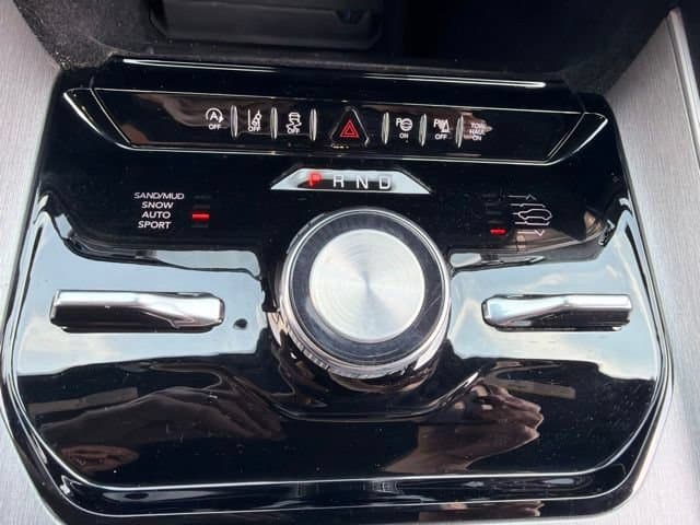 Pre-Owned 2025 Jeep Wagoneer Series III - photo - 38