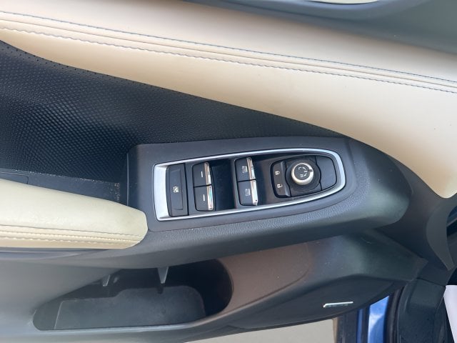 Pre-Owned 2020 Subaru Ascent Limited - photo - 11