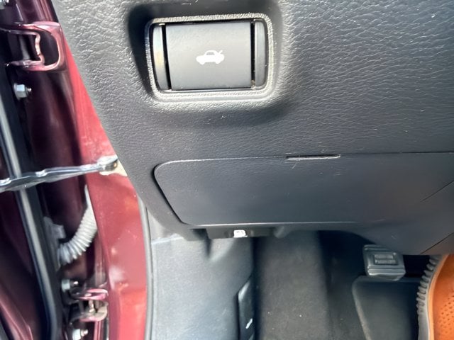 Pre-Owned 2024 Nissan Sentra SV - photo - 9