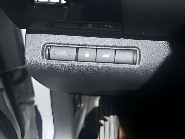 Pre-Owned 2025 Nissan Pathfinder SV - photo - 7