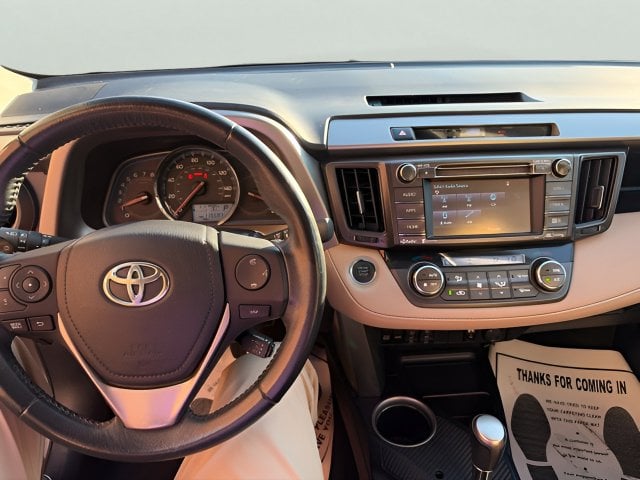 Pre-Owned 2015 Toyota RAV4 Limited - photo - 11