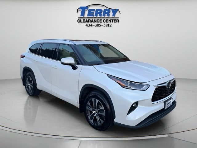 Pre-Owned 2021 Toyota Highlander XLE - photo - 1