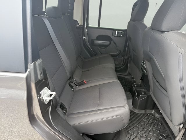 Pre-Owned 2023 Jeep Gladiator Sport S - photo - 23
