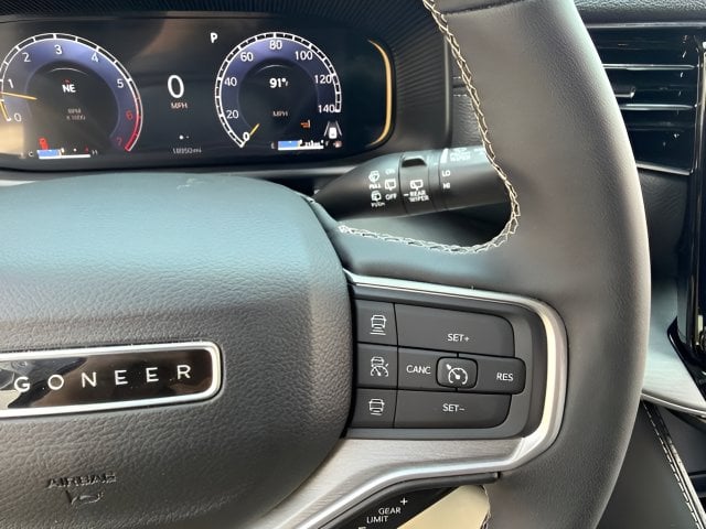 Pre-Owned 2025 Jeep Wagoneer Series III - photo - 16