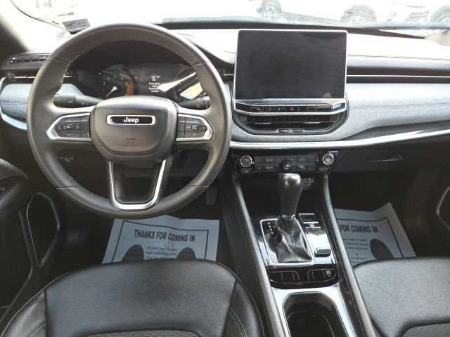 Pre-Owned 2024 Jeep Compass Latitude - photo - 8