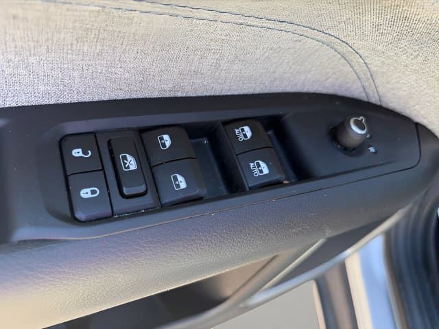 Pre-Owned 2024 Jeep Compass Latitude - photo - 8