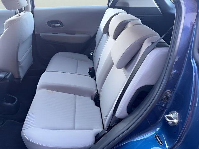 Pre-Owned 2017 Honda HR-V LX - photo - 6