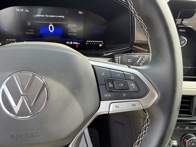 Pre-Owned 2025 Volkswagen Taos 1.5T S - photo - 11