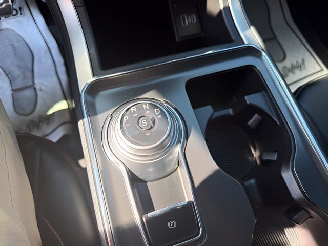 Pre-Owned 2023 Ford Edge ST Line - photo - 19