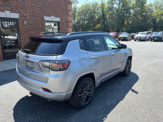 Pre-Owned 2022 Jeep Compass Limited - photo - 4